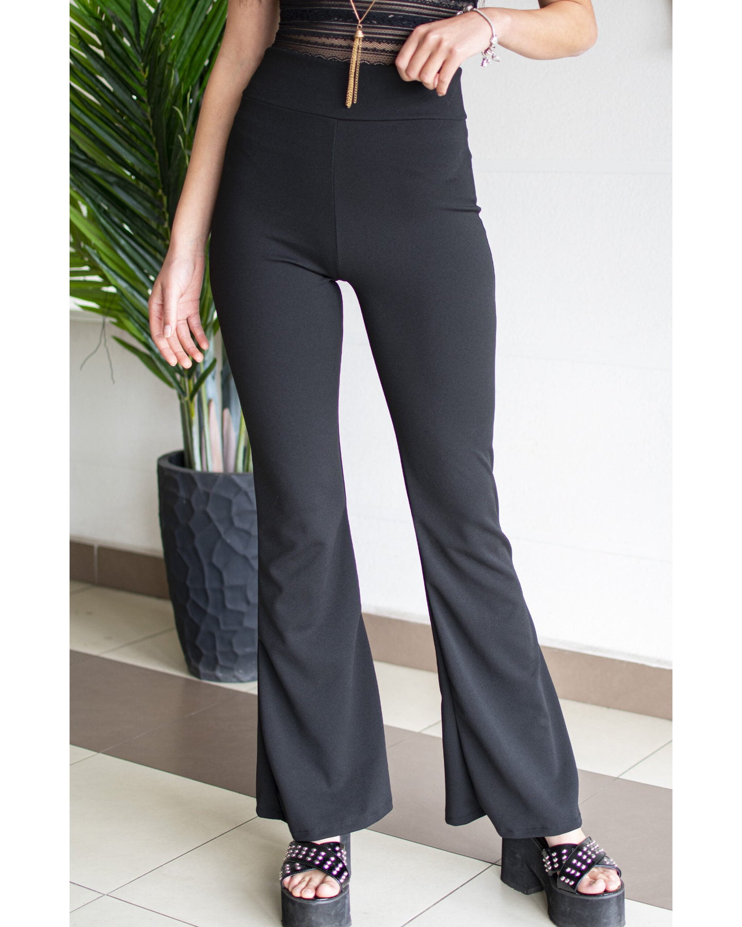 Flare Capri Negro
