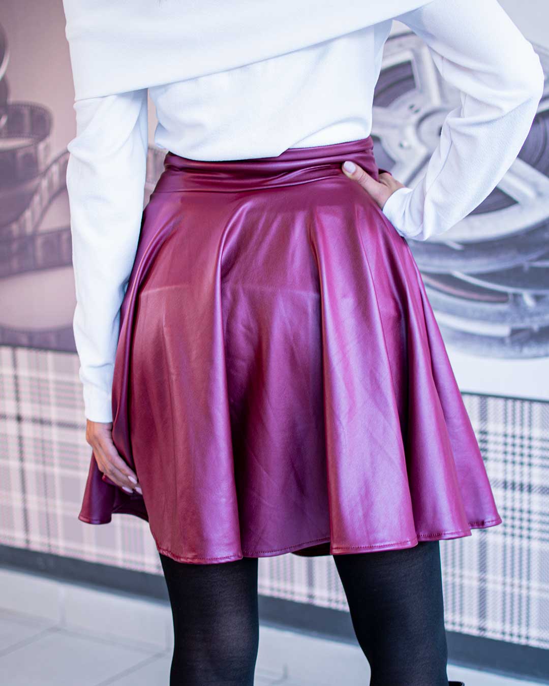 Minifalda Eco Cuero Ruby Burdeo