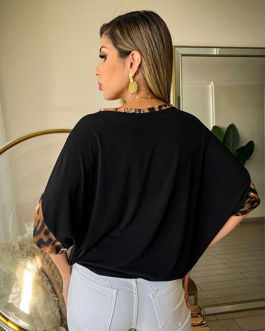 Polera Patti Color Negro Manga Print
