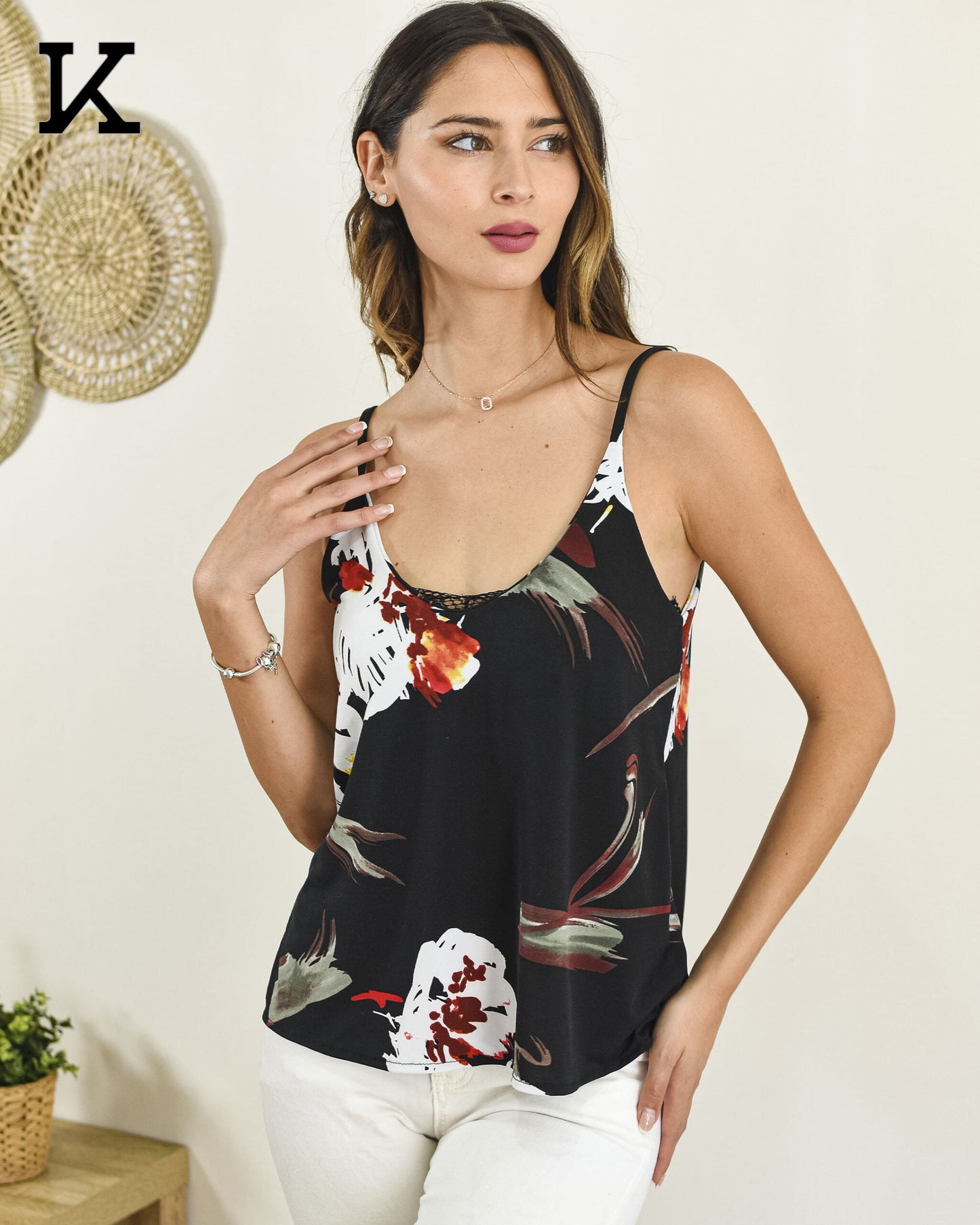 Polera Megan - Negro - Floreado